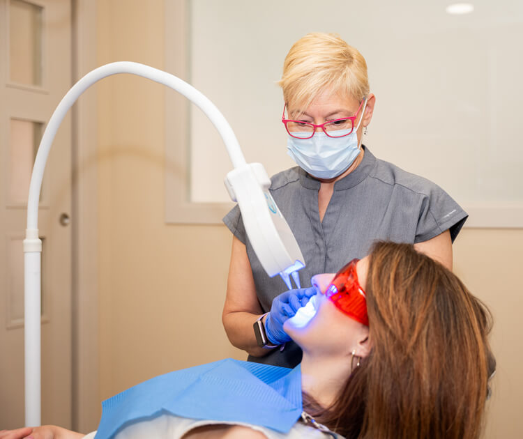 COI Clínica Dental Granollers - Blanqueamiento Dental