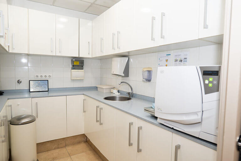 Laboratorio - Galeria 1 - COI Clinica Dental Granollers