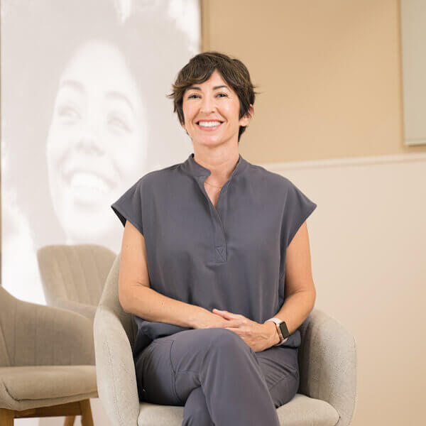 Dra. Lucía Sanz -Estética dental en Granollers