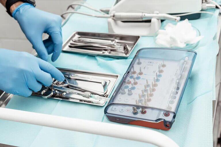 Material Implante dental