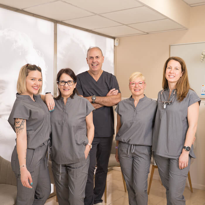 Dr. Pablo Rial Serodio y equipo de COI Clínica Dental Granollers