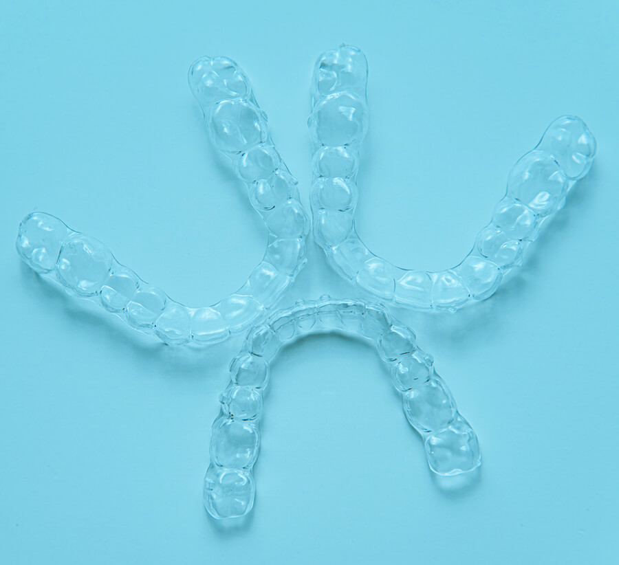 Ortodoncia invisible: alineadores transparentes y removibles