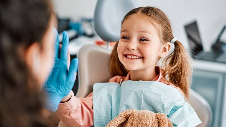 odontopediatría u odontología pediátrica