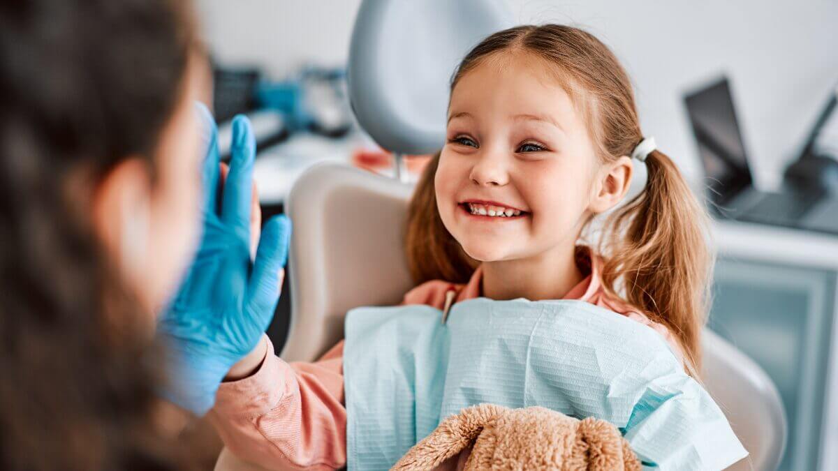 odontopediatría u odontología pediátrica