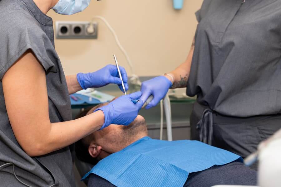 Cómo se hace un empaste dental