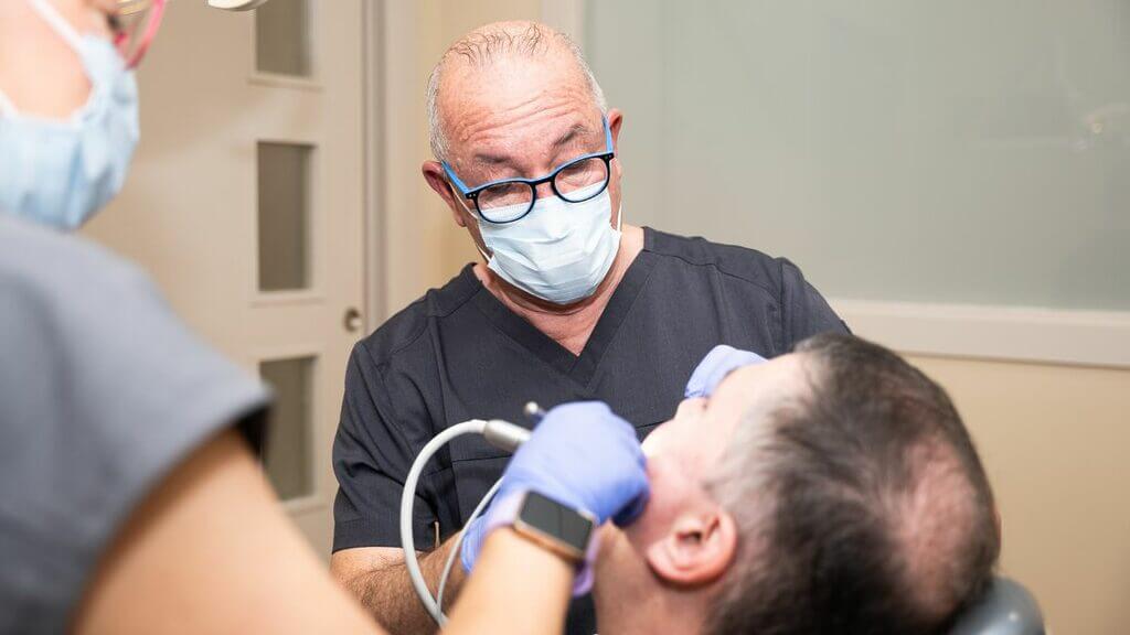 Tipos de implantes dentales